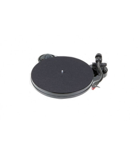 Pro-Ject RPM 1 Carbon 2M-Red Piano Pro-Ject RPM 1 Carbon 2M-Red Piano